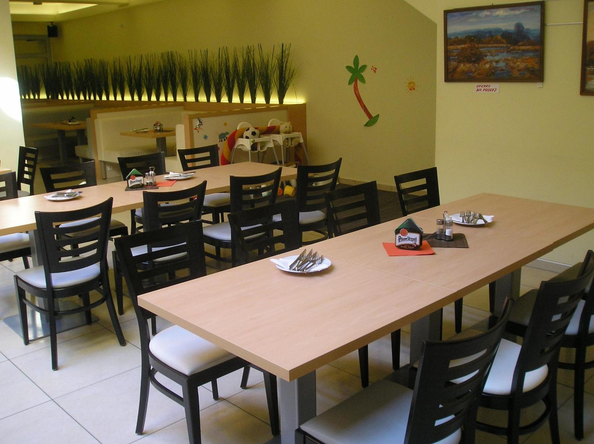 Hotel Kaskada Ledeč nad Sázavou Екстериор снимка